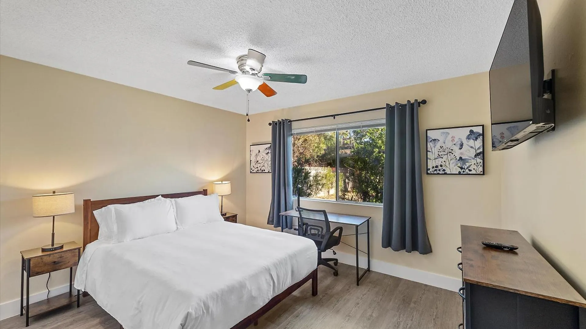 Beautiful Home With Spa And Golf 拉斯维加斯